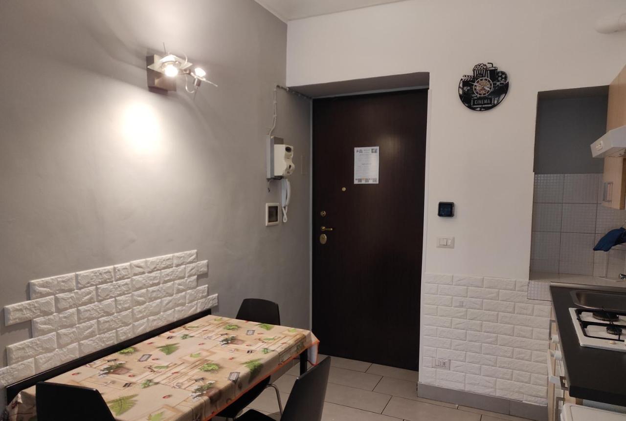 Appartamento Cinecasa di Andrea e Cristina Torino Esterno foto